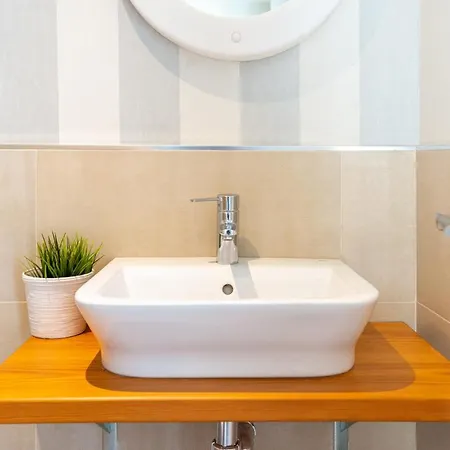 Urbe10 Angel 2 Bedrooms 4a * Málaga