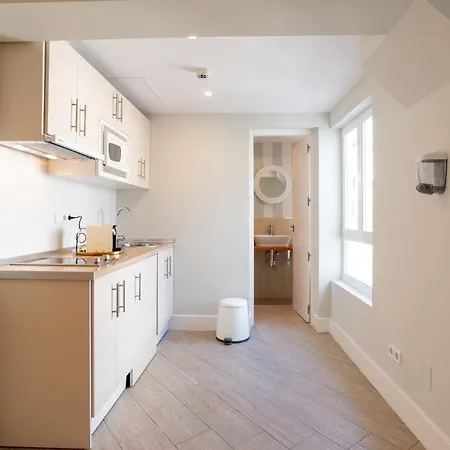 Urbe10 Angel 2 Bedrooms 4a *