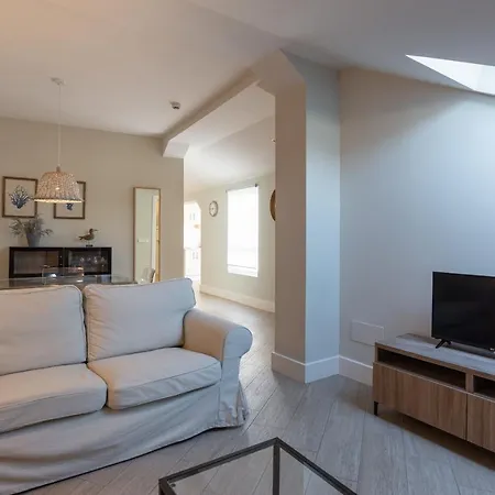 Apartment Urbe10 Angel 2 Bedrooms 4a *