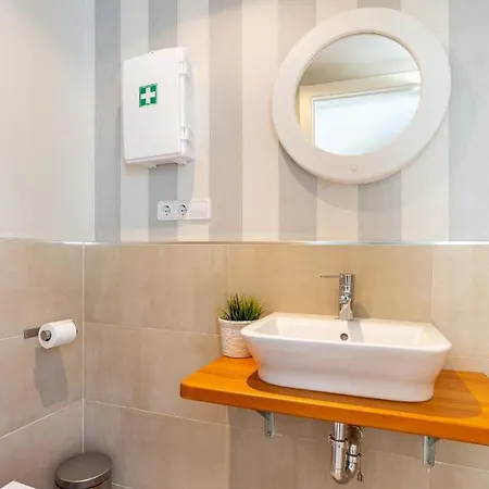 Urbe10 Angel 2 Bedrooms 4a * Malaga